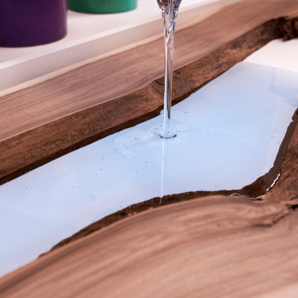 Resina 4230 Epoxi Transparente Para Altas Espessuras Com Proteção UV Com Endurecedor (5,900 Kg)